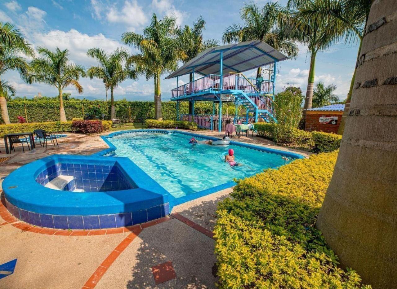 Hotel Campestre La Cecilia Монтенегро Экстерьер фото